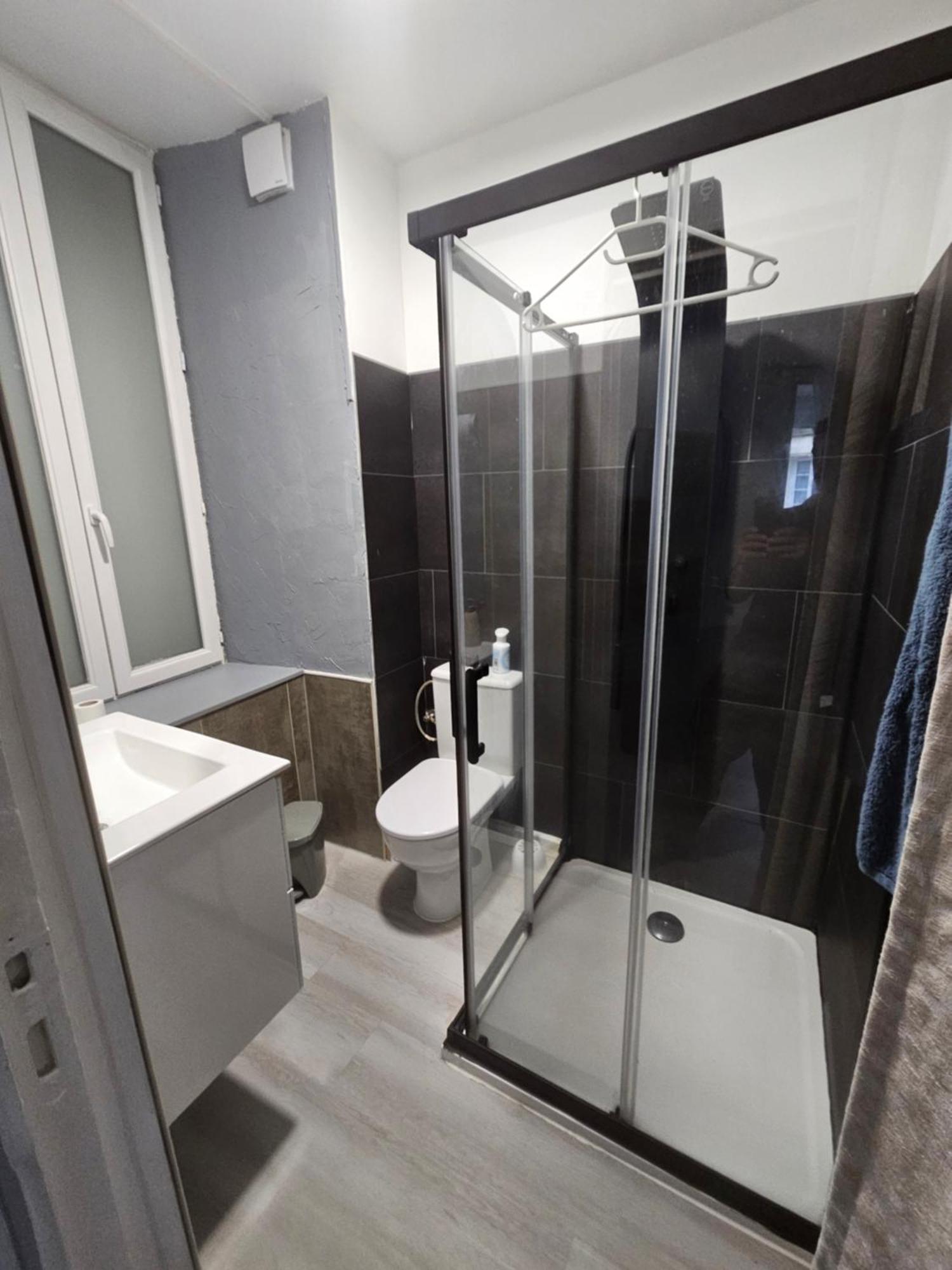 Sarl La Famille 1 Apartment Angoulême Екстериор снимка